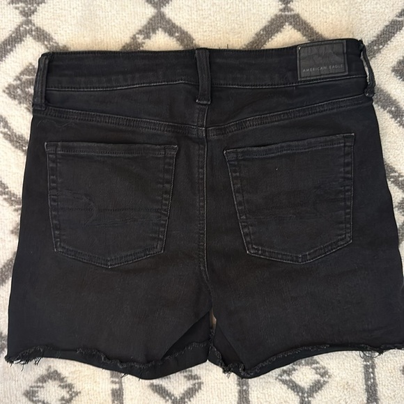 American Eagle Next Level Stretch Midi Shorts Sz 2 - Black Denim - Picture 2 of 4